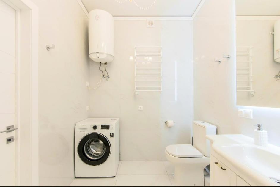1 Room 50M2 Center Of Obolon Near River Side. Smart Plaza Київ Екстер'єр фото